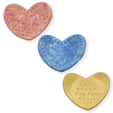 PLATO DE CORAZÓN Y LETRAS